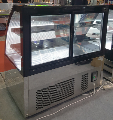 Tủ trưng bày bánh cắm điện Máy làm mát với kính ba lớp tráng men phía trước