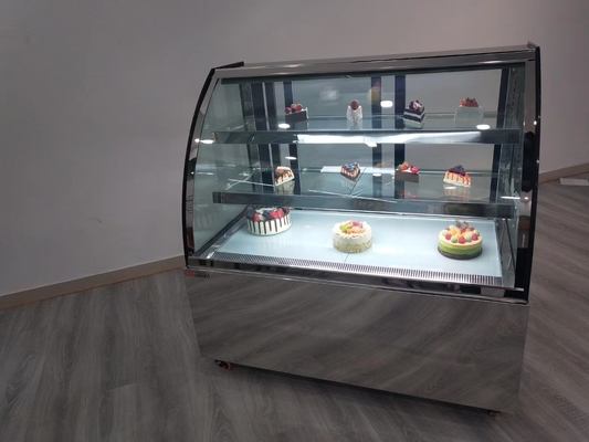 Tủ trưng bày món tráng miệng làm mát bằng quạt với đèn LED bên trong dưới mỗi kệ / trên cùng